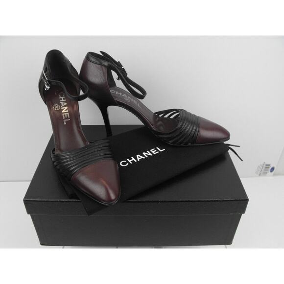 NIB CHANEL TWO TONE PLEATED LEATHER ANKLE STRAP CRYSTALS CHARM PUMPS 36.5 6 $975 - Picture 1 of 10